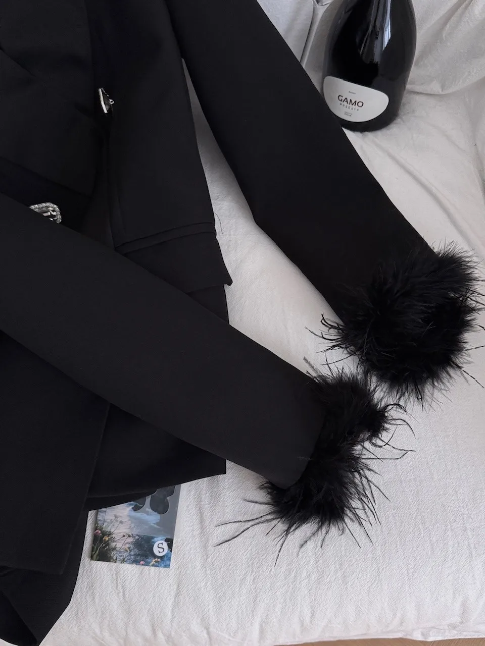 

Женский костюм Ele с атласным воротником в стиле пэчворк, Двухрядный квадратный топ со стразами и пуговицами, перьями Све