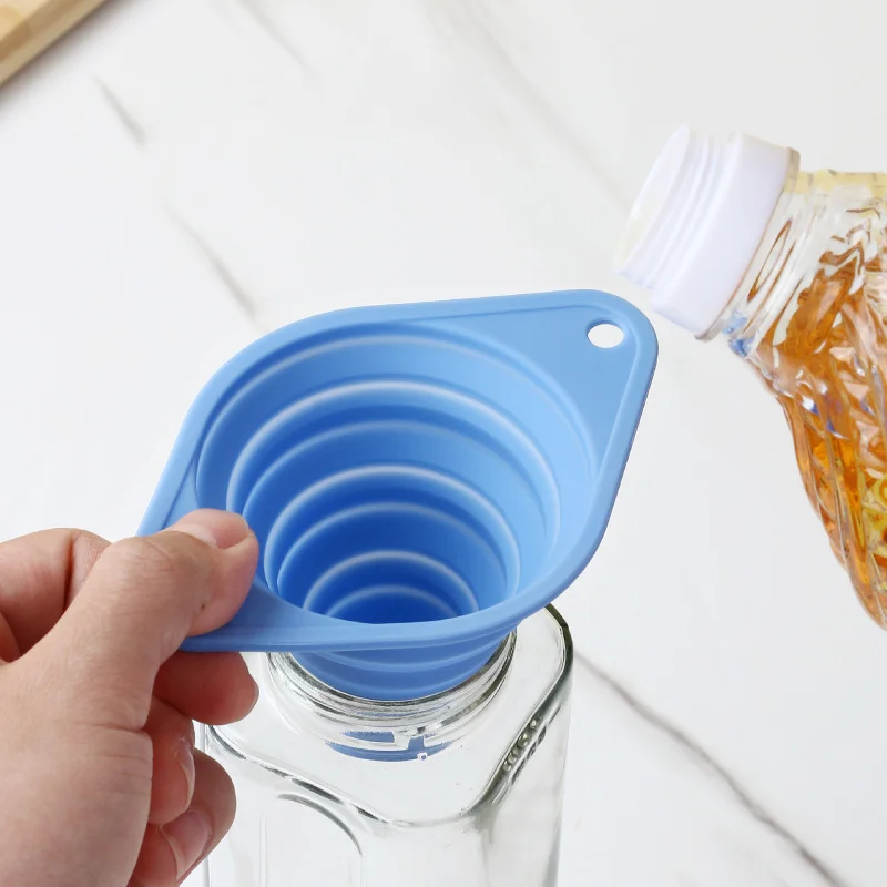 

Foldable Kitchen Funnel Portable Food Grade Silicone Telescopic Funnel With Drip-Proof Edge For Kitchen Water Bottle Filling