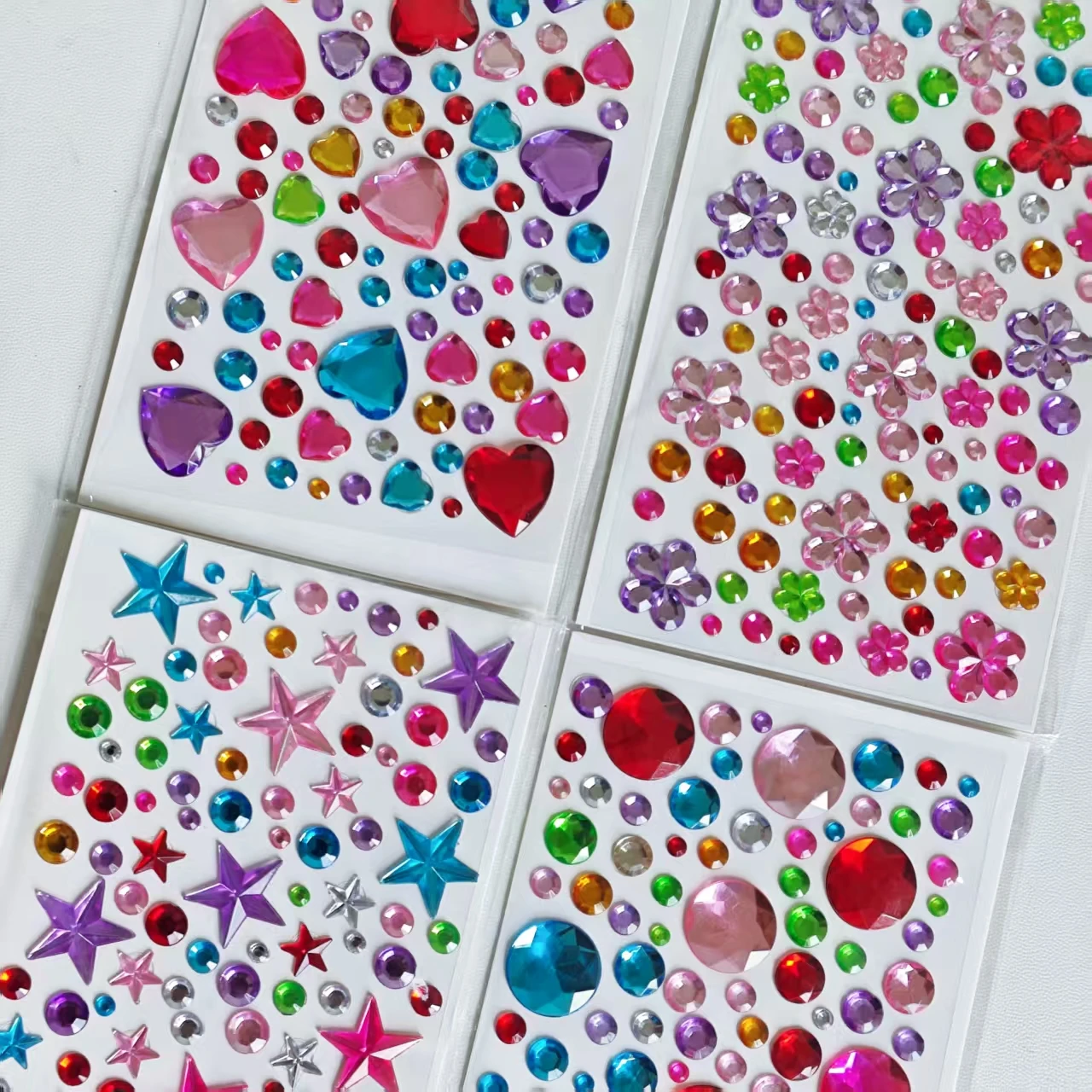4 Pieces of Colorful Heart-Shaped Flower Stickers with Cute 3D Diamond Designs, Mixed with Various Colorful Patterns Such as Butterflies and Five-Pointed Stars
