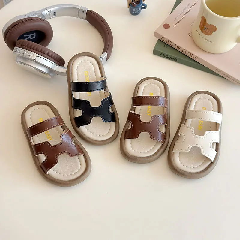 

Новые детские сандалии для девочек и мальчиков 2026: летние, модные, в корейском стиле, мягкие, нескользящие, универсальные, шикарные, с открытым носком, повседневные, пляжные туфли