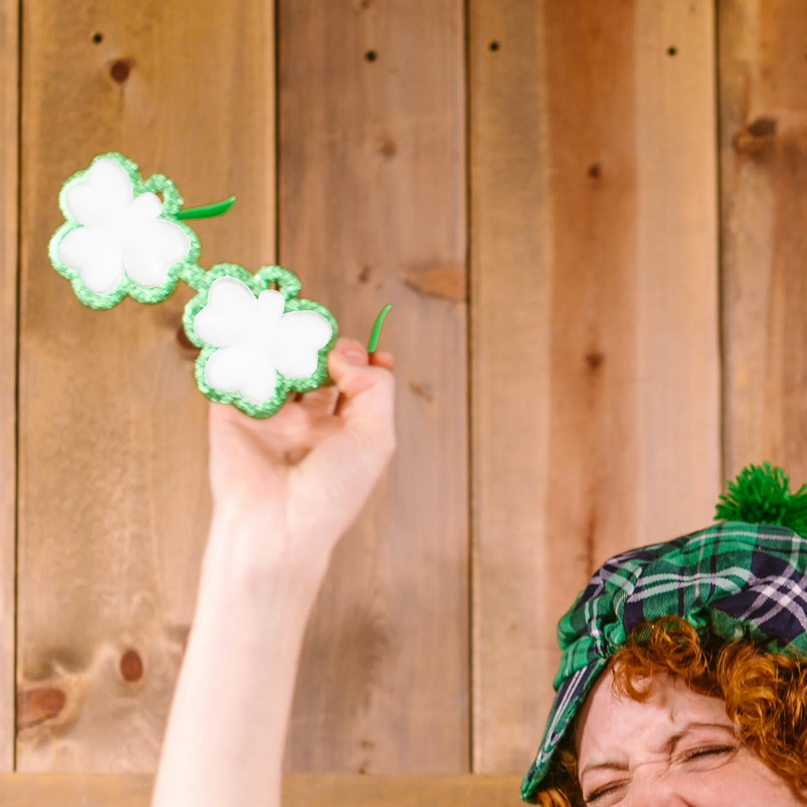 

100Pcs DIY Shamrock Decor St. Patrick's Day Party Favors Blank Durable Foam Adornments Foam Shamrock for Crafts