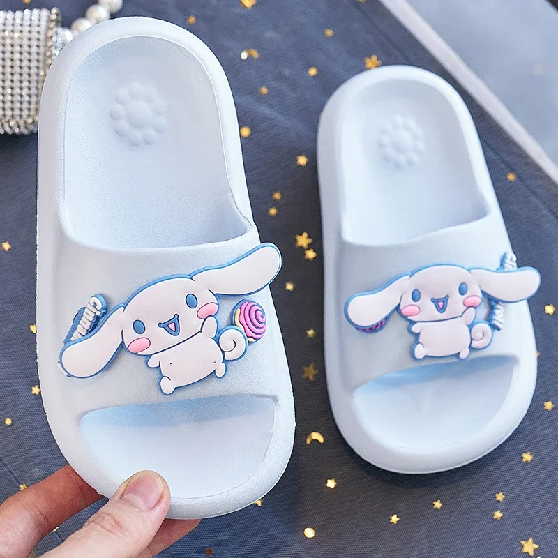 Sanrio pantofole antiscivolo con suola morbida per bambini pantofole da bagno per ragazzi e ragazze scarpe Casual per la casa del bambino Super