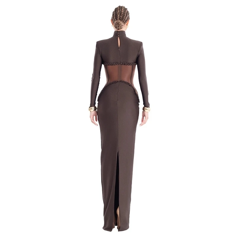 Sofisticato abito marrone a maniche lunghe con collo alto e accento corsetto in rete trasparente per abito da sera da festa