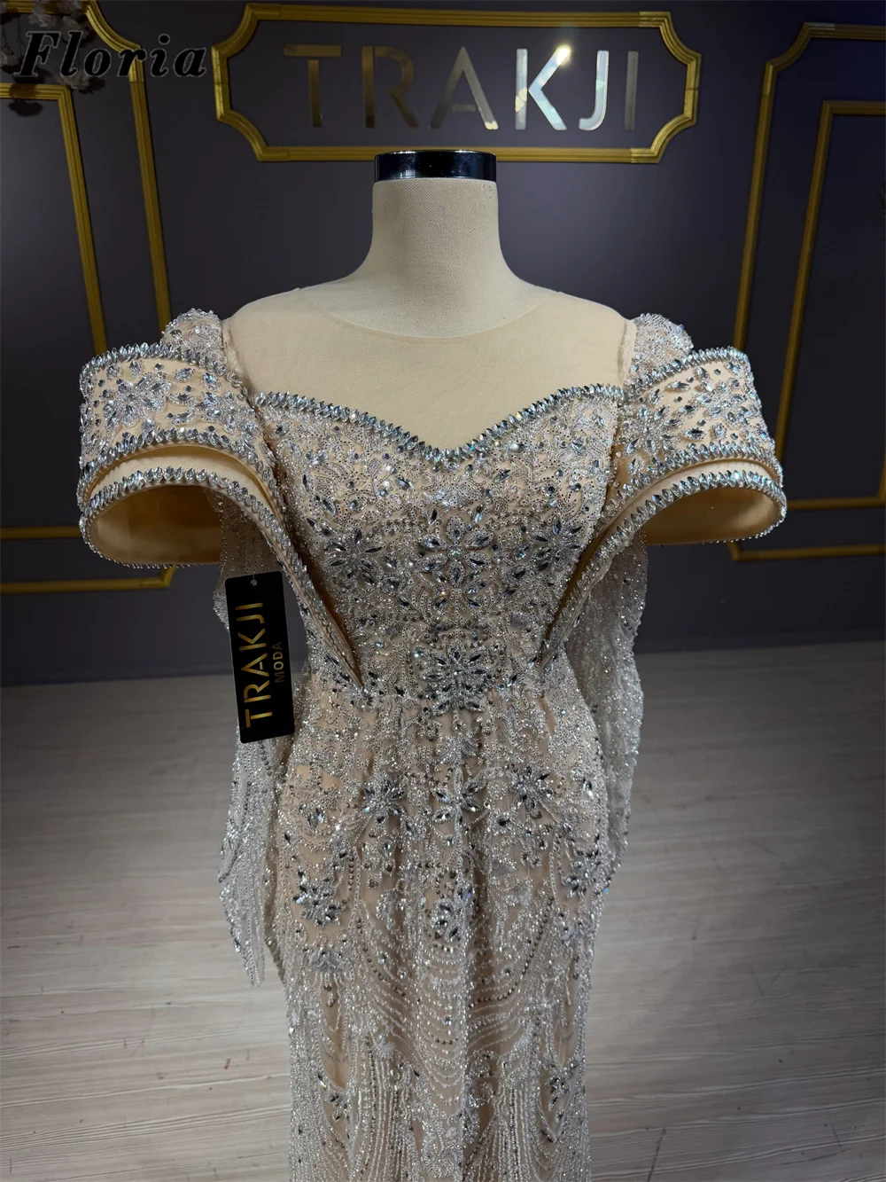 Luxurious Champagne Celebrity Dresses With Detachable Skirt Saudi Arabia Beaded Crystals Evening Dress Customized Party Night