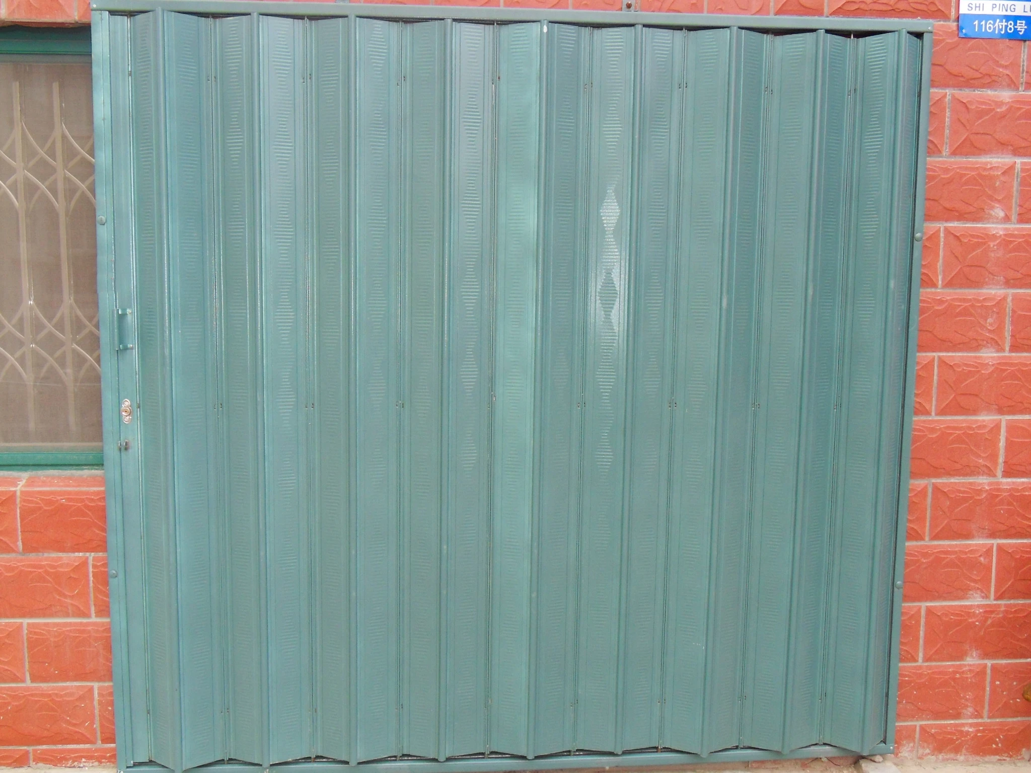 Windproof And Safety Galvanised Steel Exterior Folding Door With Powder Coating