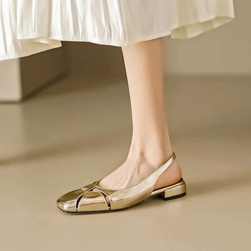 2023 New Spring and Summer Soft Leather Bag Head Sandals Women Wear Flat Shoes After Tripping Square Gold and Silver Temperament