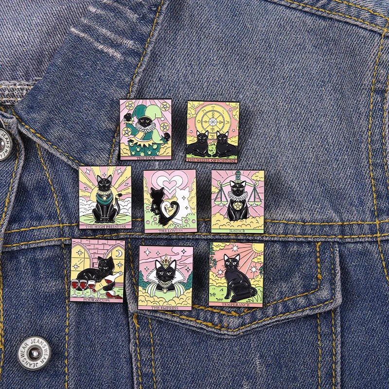 Cats Tarot Enamel Pins Custom Lovers Fools Justice Brooches Shirt Lapel Badges Punk Gothic Animal Cards Jewelry Gift for Friends