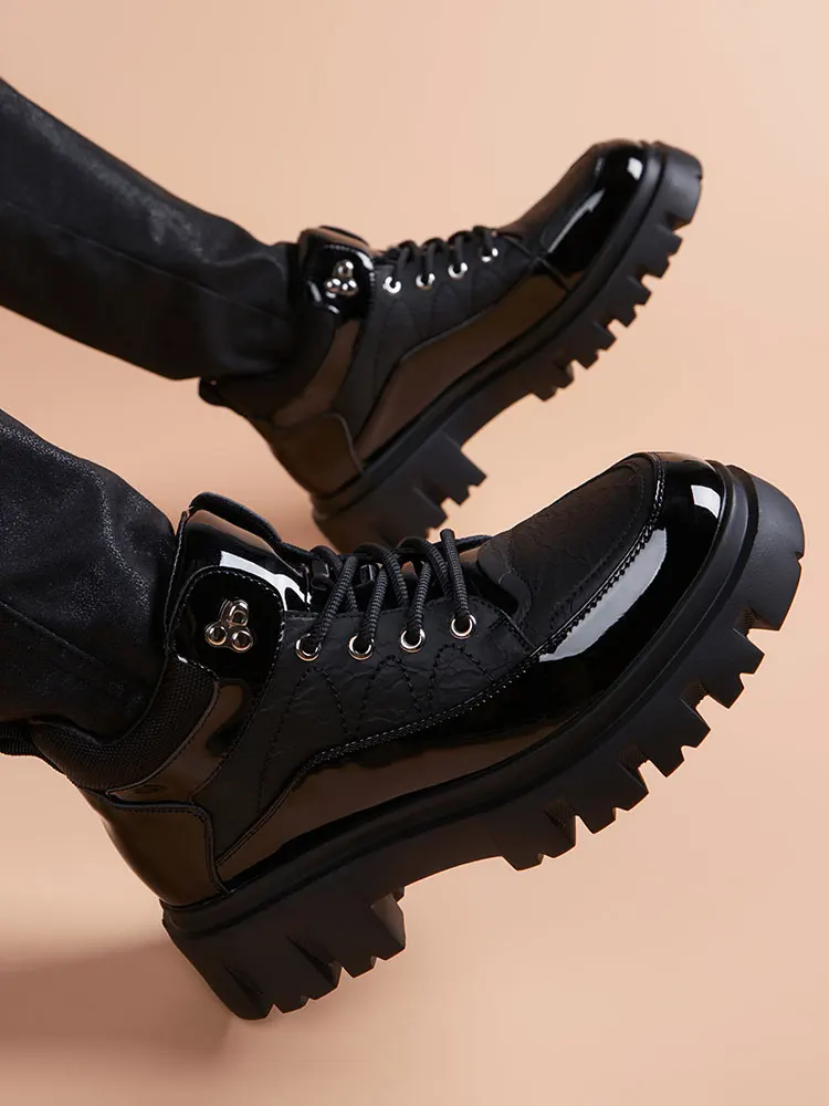 2025 Herfst Winter Nieuwe Mannen Dikke Zolen Korte Zwarte Werklaarzen Britse Stijl Echt Leer Hoogte Toenemende Heren laarzen