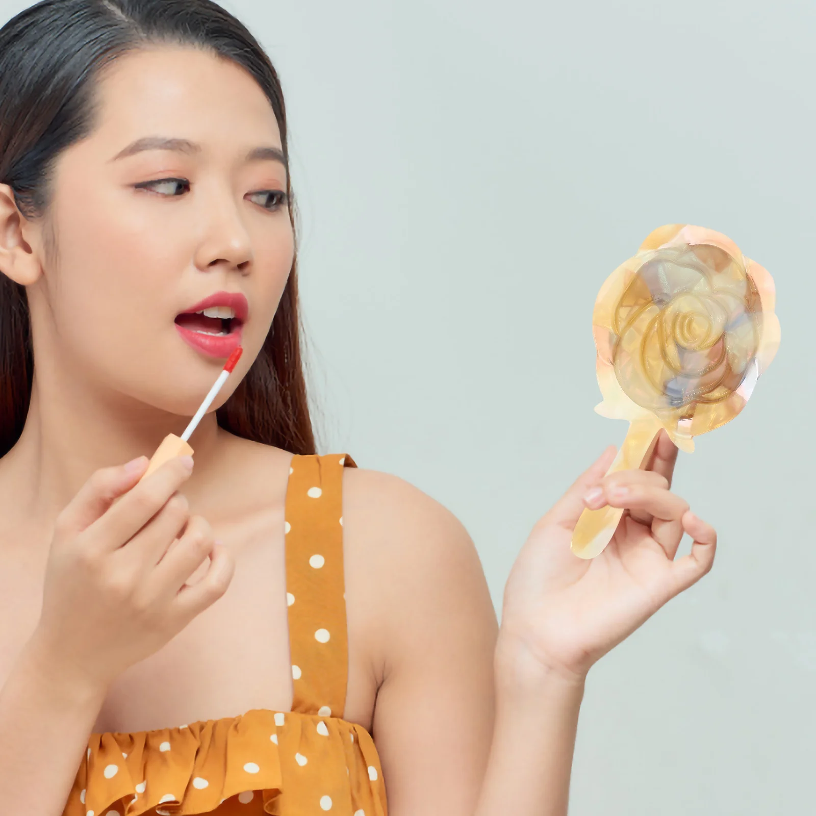 

Flower Shaped Small Handheld Makeup Mirror Compact Design Lightweight Portable Mirror Travel Essential for Women