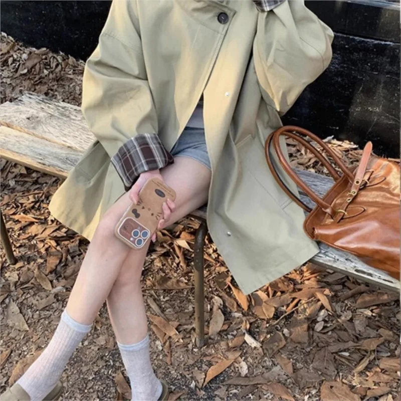 

A new short trench coat for women with color-blocking and patchwork Japanese-style casual