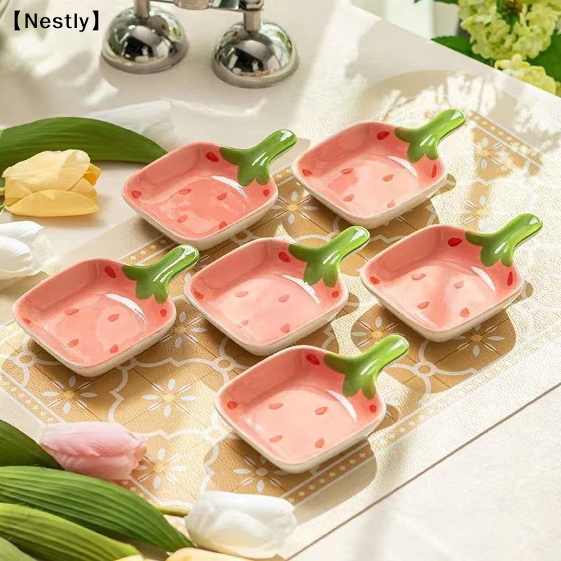 Super Cute Cartoon Strawberry Dipping Saucer Household Three-Dimensional Ceramic Saucer Ketchup Snack Plate Vinaigrette〔Nest〕