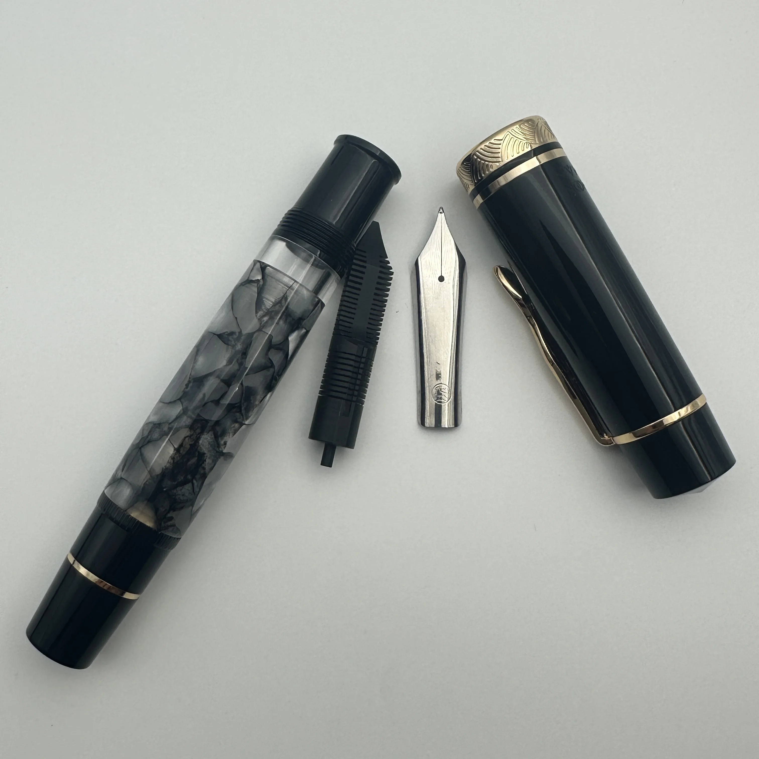 Xezo Maestro Stylo plume a pointe moyenne fabrique a la main en nacre