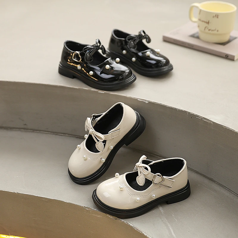 

Новые детские туфли Мэри Джейн для девочек 2026 года, в стиле Лолита, с жемчужным бантом, кожаные, на толстой подошве, для школы, выступлений, повседневные, нарядные