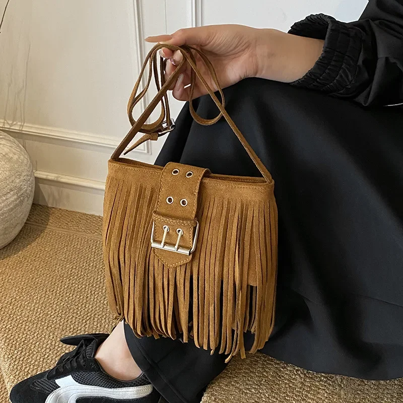 حقيبة كروس نسائية ريترو شرابة عصرية صغيرة مربعة الكتف حقيبة يد متعددة الاستخدامات أنيقة لجميع المناسبات