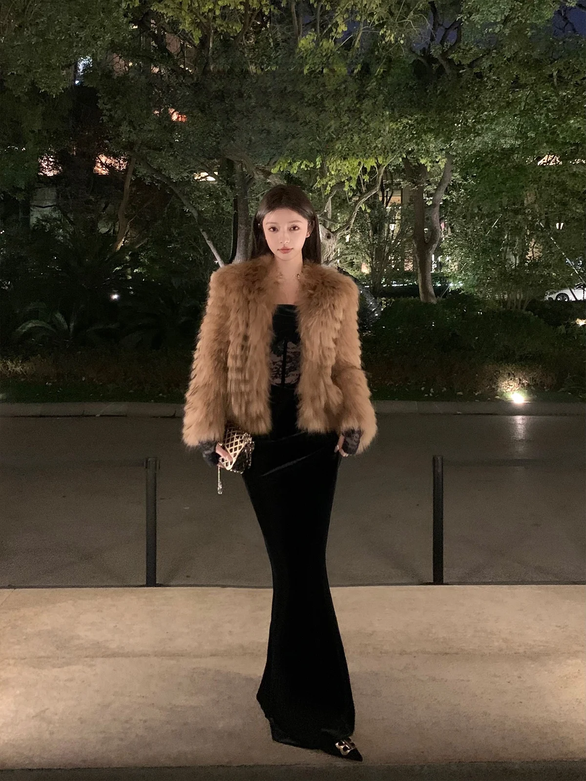 

Пальто из норкового меха Jinui White Fur с эффектом изменения цвета для женщин, зима 2023