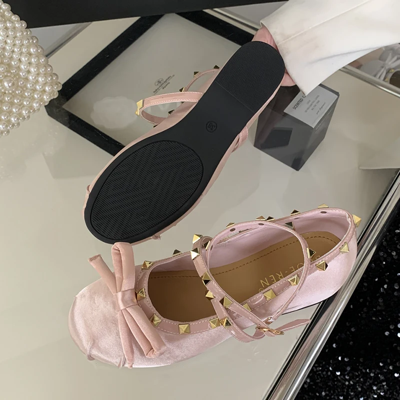 Fashion Buckle Strap Footwear Ladies Flats Shoes New In Rivet 2024 Wedges Female Soft Flats With Mary Janes Women Lolita Shoes