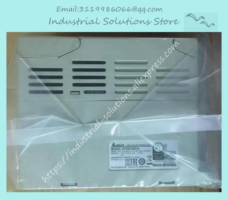 

Input 3ph Output 3 Phase Inverter VFD007M23A 750W 0.75KW New Original