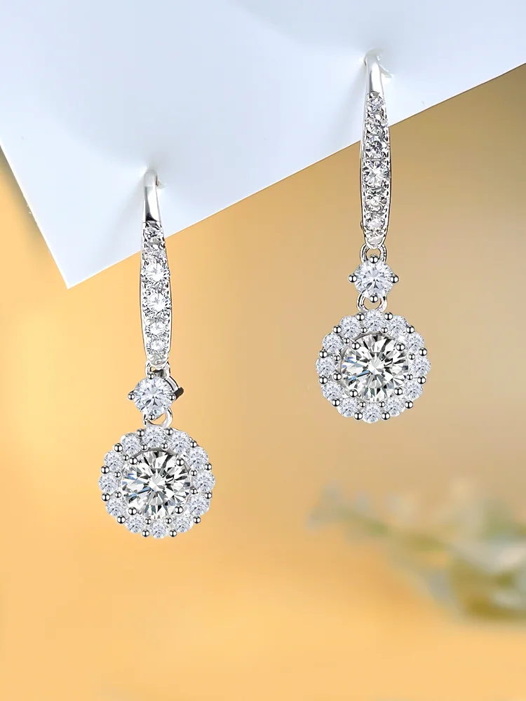 Fashionable, light luxury, versatile 925 sterling silver earrings with high carbon diamond inlay, exuding a sense of elegance