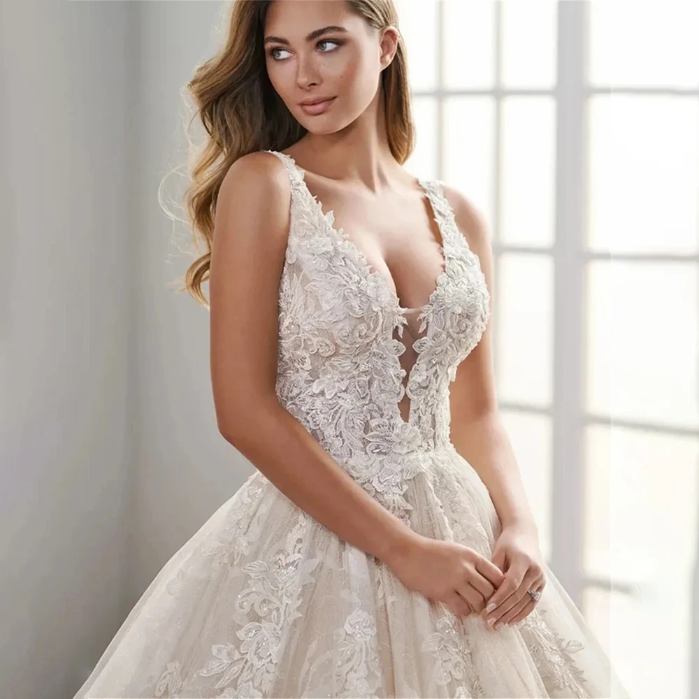 

Sexy A Line Bridal Gowns 2024 V-Neck Sleeveless Lace Backless Wedding Dress Customized High Quality Princess Bride Dresses