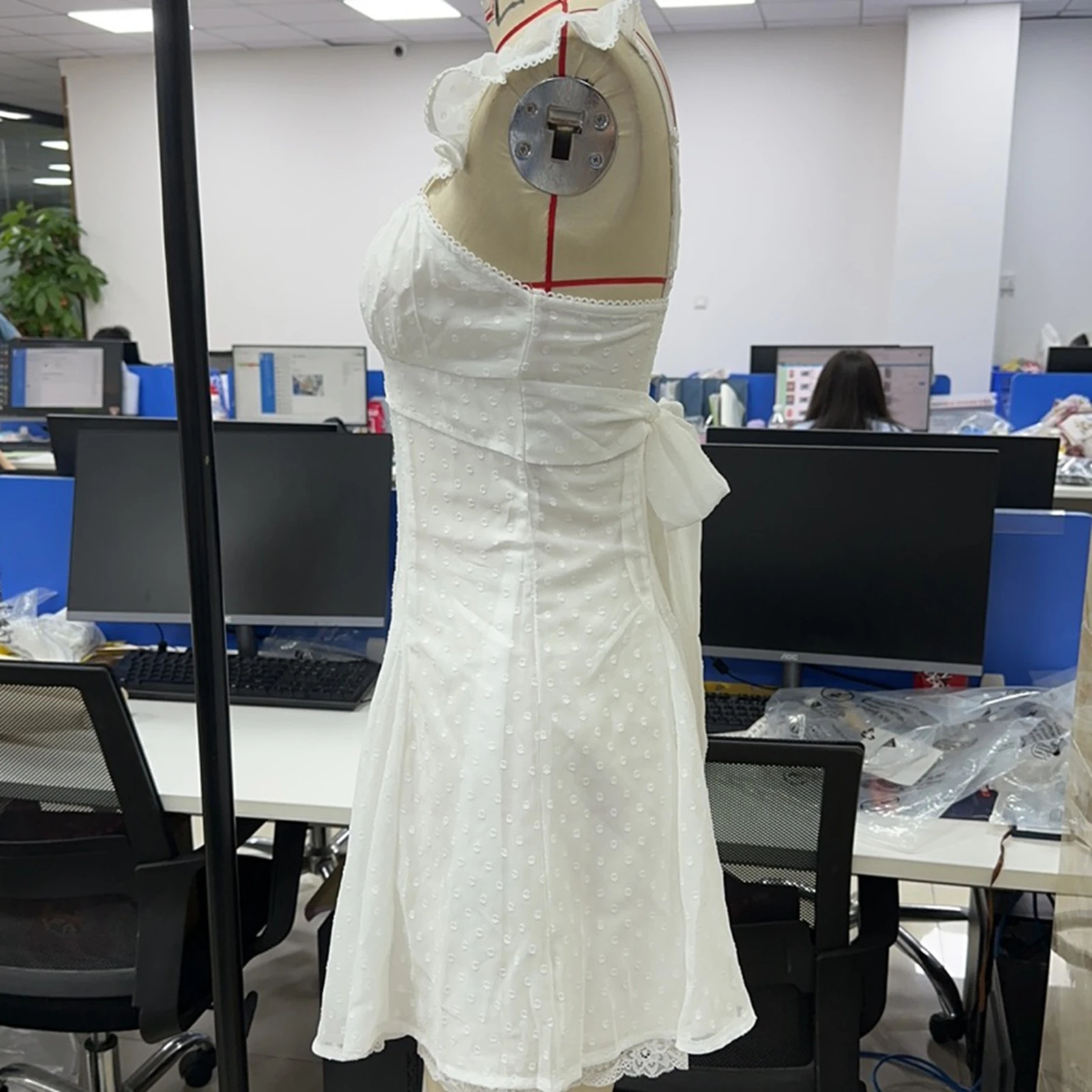 Mini abito da donna con motivo a pois, manica svolazzante, aperto sul retro, abito Aline per vacanze al mare, feste estive, streetwear all'aperto