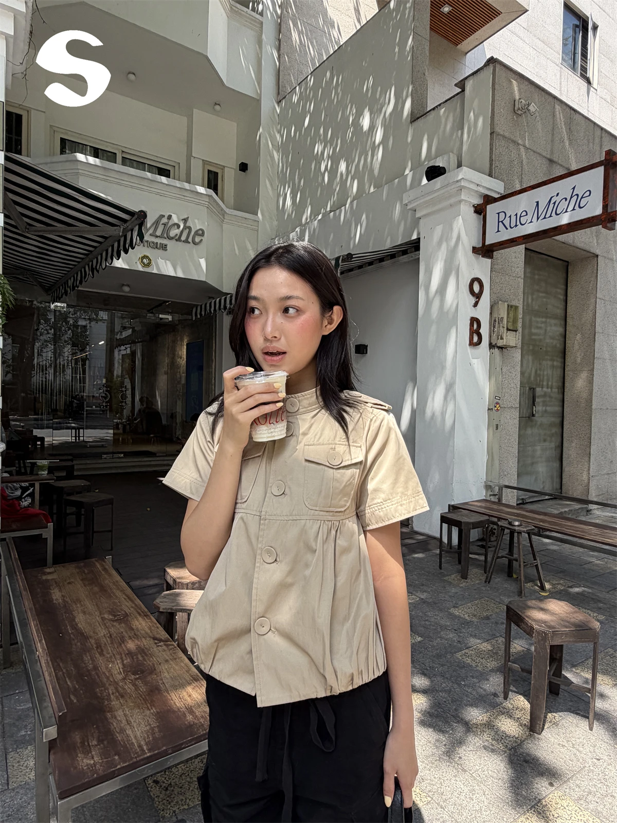 

Женская повседневная рубашка в корейском стиле Sleep at 11: шикарный топ с коротким рукавом, плиссированным воротником-стойкой, приталенный, прямого кроя, из композитной ткани