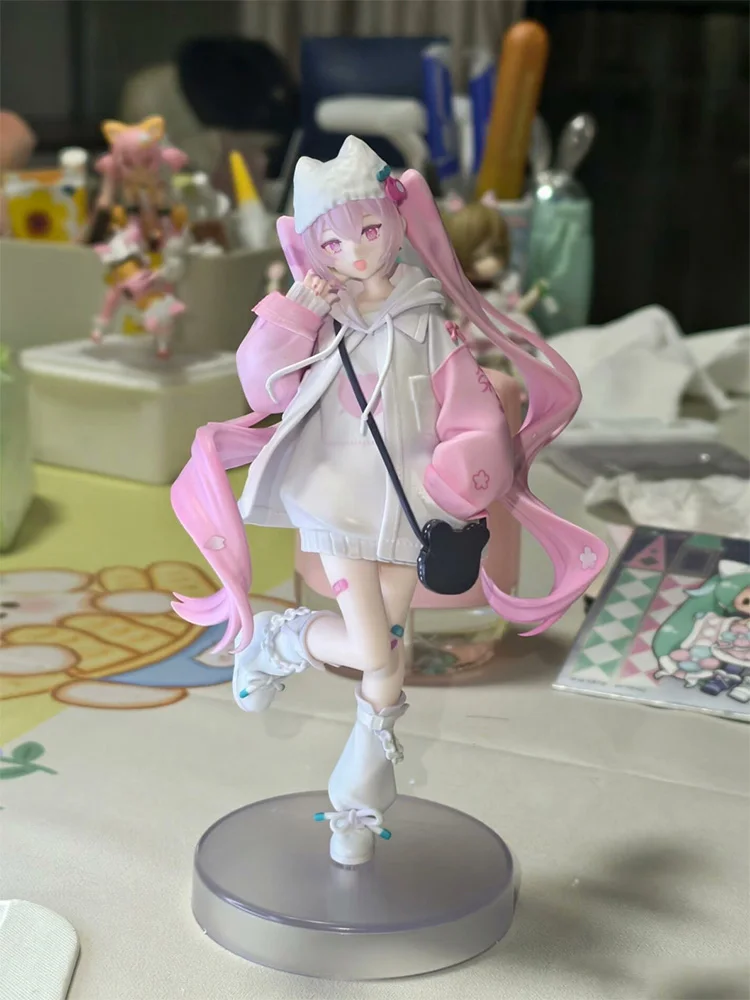 

В наличии: Оригинальная фигурка Furyu Tenitol Vocaloid Сакура Мику в крутом стиле, милая модная кукла, украшение, игрушка, подарок