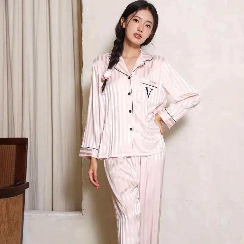 Pijama holgado de satén para el hogar, ropa de dormir con estampado en V, conjunto de dos piezas, pantalón de manga larga, primavera y otoño