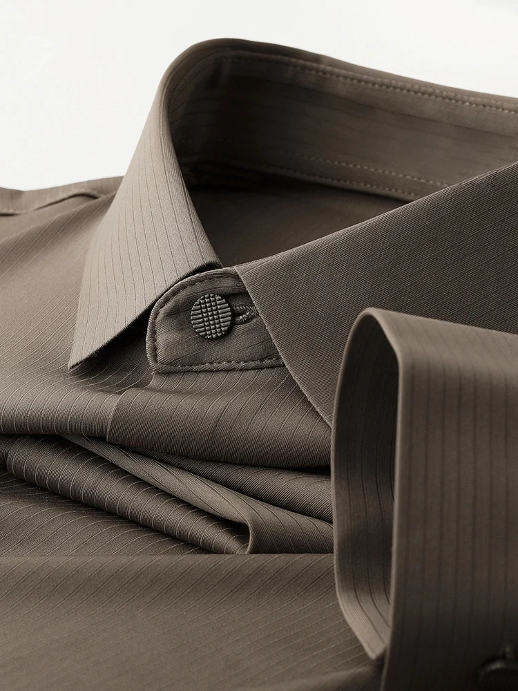 Elegant Long Sleeve Men's Shirt Slim Fit Khaki Point Collar Spring 2024 No Ironing Required Fashionable Casual Style