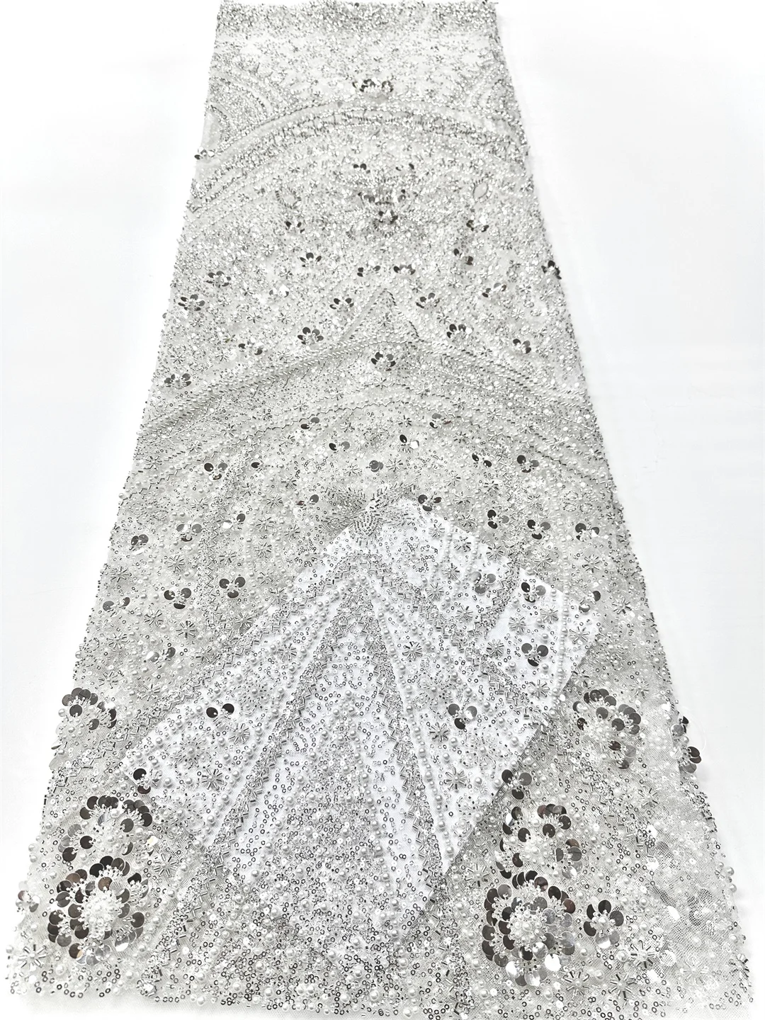 2025 neue Heiße Luxus Afrikanische Pailletten Spitze Stoffe Hohe Qualität Perlen Stickerei Französisch Nigerian Tüll Spitze Stoff Für Hochzeit