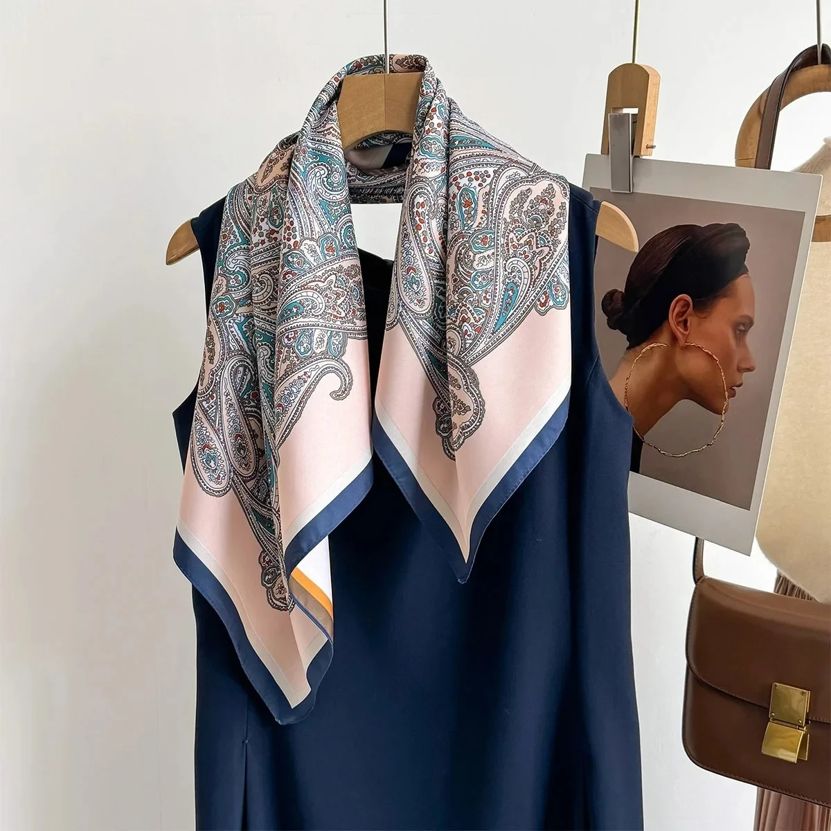 1PC Double-sided Paisley Print Scarf Imitation Silk Square Scarf Women‘s Neckerchief Bandanas Foulard Hairbands Neck Tie Wraps