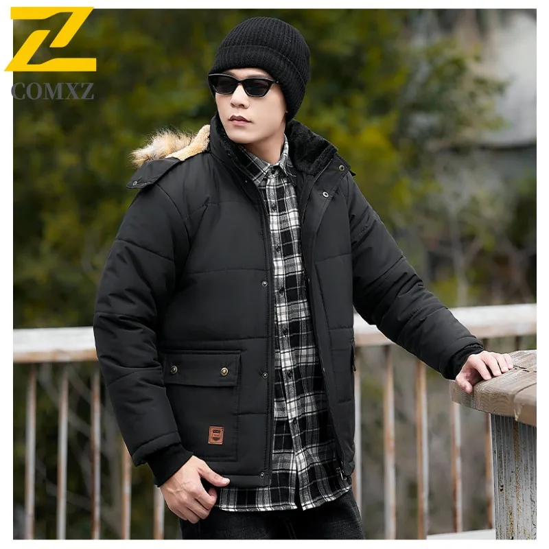 سترة شتوية بغطاء للرأس للرجال مع زخرفة من الفرو وبطانة من الصوف السميك مقاومة للماء ومضادة للرياح معطف حراري فضفاض مناسب للخروج سترة غير رسمية #4