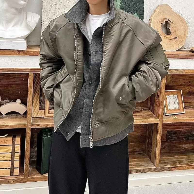 

Loose Fit Pilot Jacket for Men American Retro Baseball Coat with Thick Padding Contrast Color Winter Streetwear Cotton Jacket