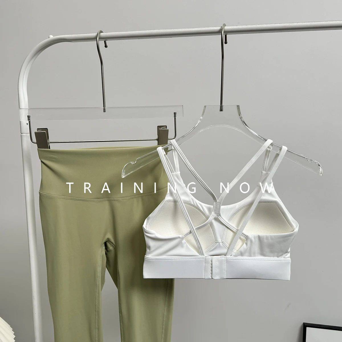 

Фитнес-костюм для женщин, летний модный утягивающий быстросохнущий утренний спортивный костюм для йоги, красивая спина, профессиональный спорт