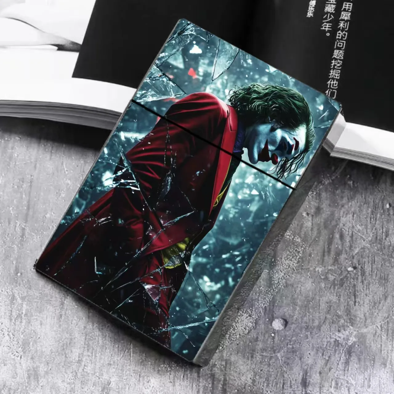 

Anti-Drop Anti-Squeeze Cigarette Box Creative Pattern Holder for 20 Thick Cigarettes