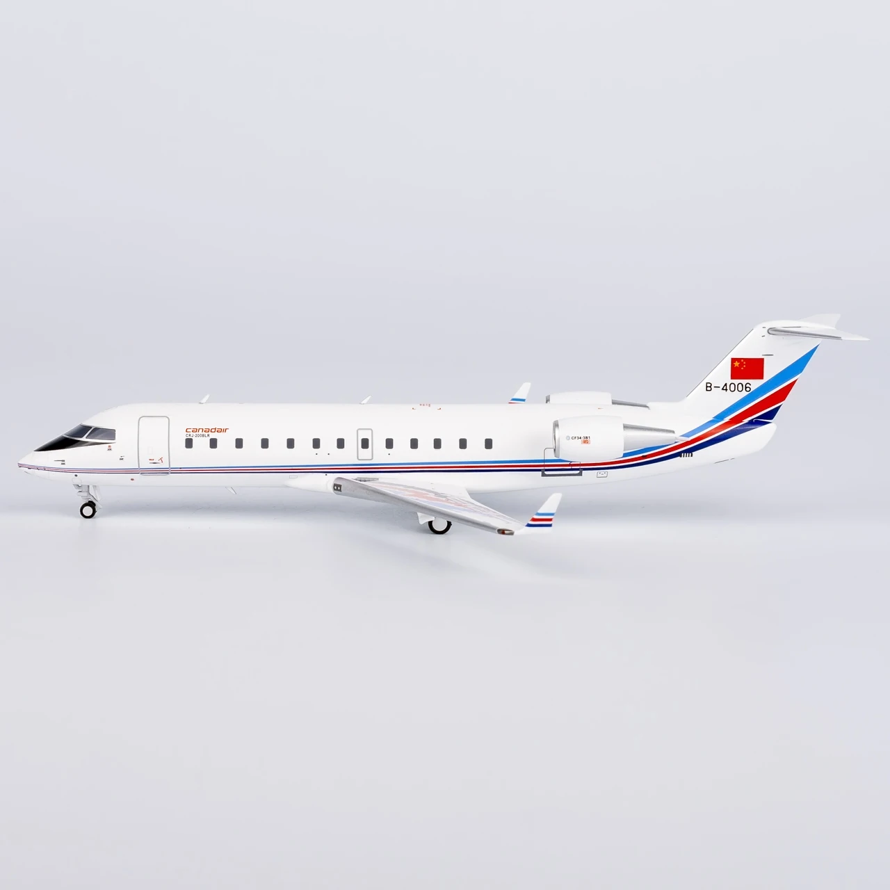 

52092 Alloy Collectible Plane Gift NG Model 1:200 PLA Air Force Bombardier CRJ-200LR Diecast Aircraft Jet Model B-4006