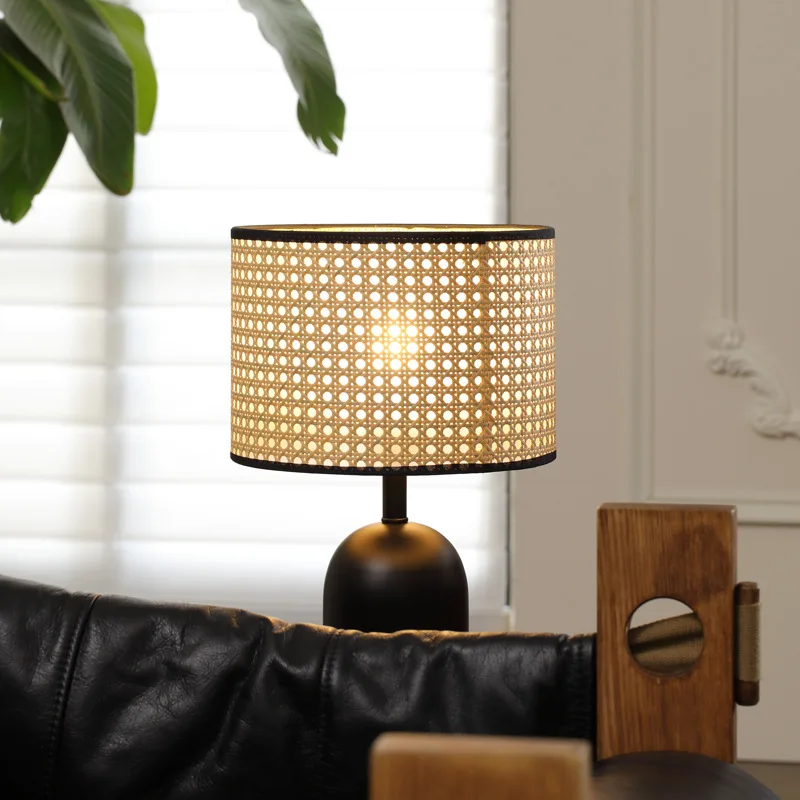 Chinese Black Rattan Woven Desk Light Indoor Lighting Living Room Sofa Vertical Lamps Japanese Restaurant Bedroom Tabletop Decor