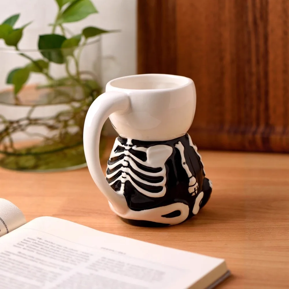 Spooky Ceramic Skeleton Mug Creative Human Bone Shape Halloween Ghost Coffee Cup Large Capacity Funny Gift for Tea Milk