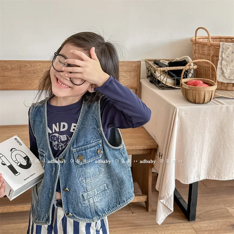 

2025 Spring Fashion Baby Boys Girls Sleeveless Denim Vest Pocket Kids Casual Jacket Children's Vest Cardigan Toddler Waistcoat