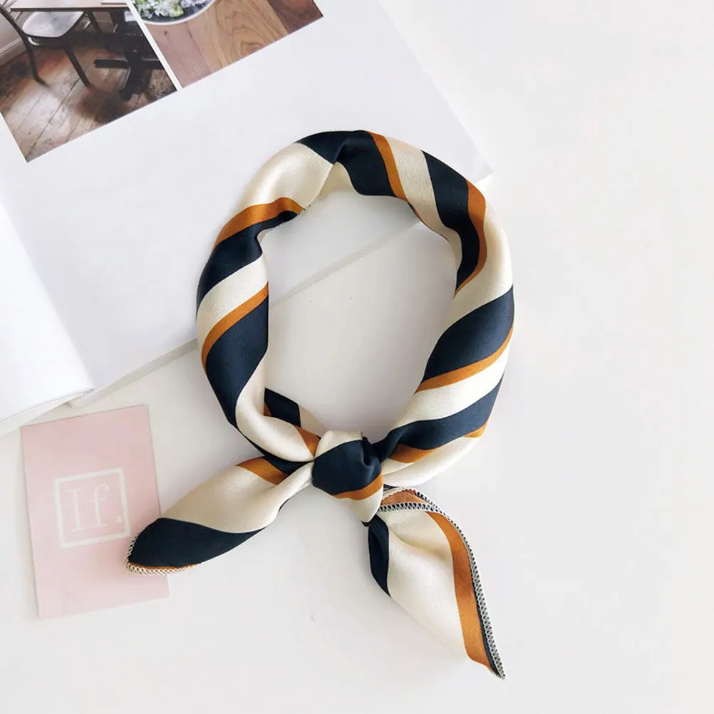 

2pcs Printed Square Scarf Satin Small Scarf For Women Hankerchief Hair Band Sweat Towel Birthday Gift Multi Use Pocket Size Soft