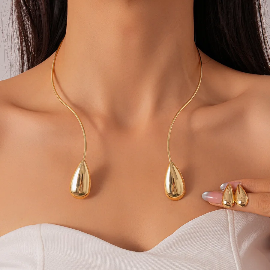 

4 Pcs Water Drop Chunky Necklaces Bracelet Stud Earrings Ladies Fashion Minimalist Teardrop Jewelry Set Party Wedding Gifts