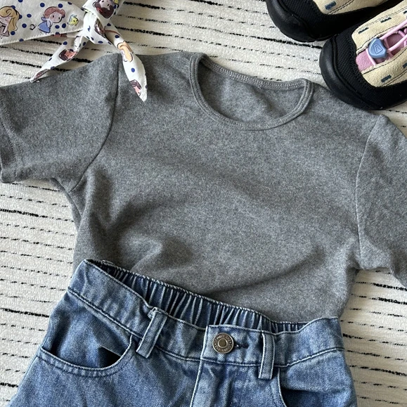 

Grey T-shirt Korean Fashion Summer New Collection Solid Color Simple Fashion All-match T-shirt Trend