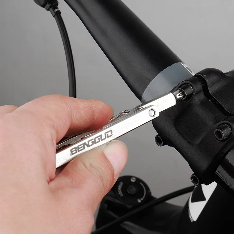 أداة إصلاح الدراجة، أداة إصلاح متعددة الوظائف للدراجة الجبلية، 8 في 1، مفتاح ربط محمول قابل للطي