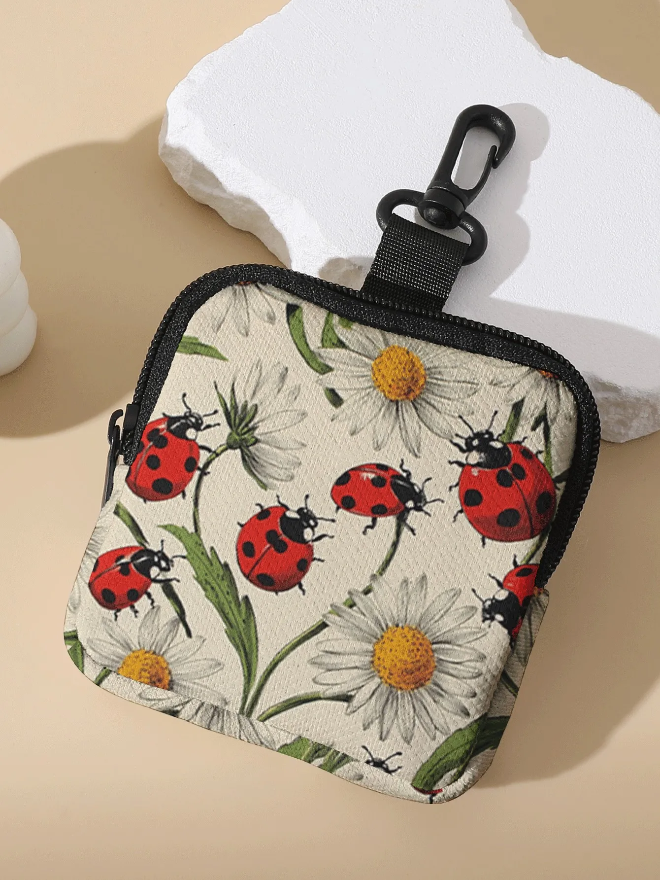 1pc, Portable coin purse with daisy ladybug patterns, small storage bag for coins and accessories