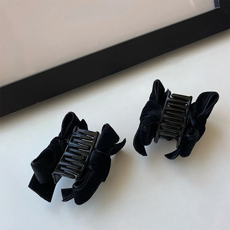 A Pair Black Velvet Bow Trumpet Side Bangs Hairpin Female Summer Princess Head Grab Clip Headdress Women Girls Hair Accessories