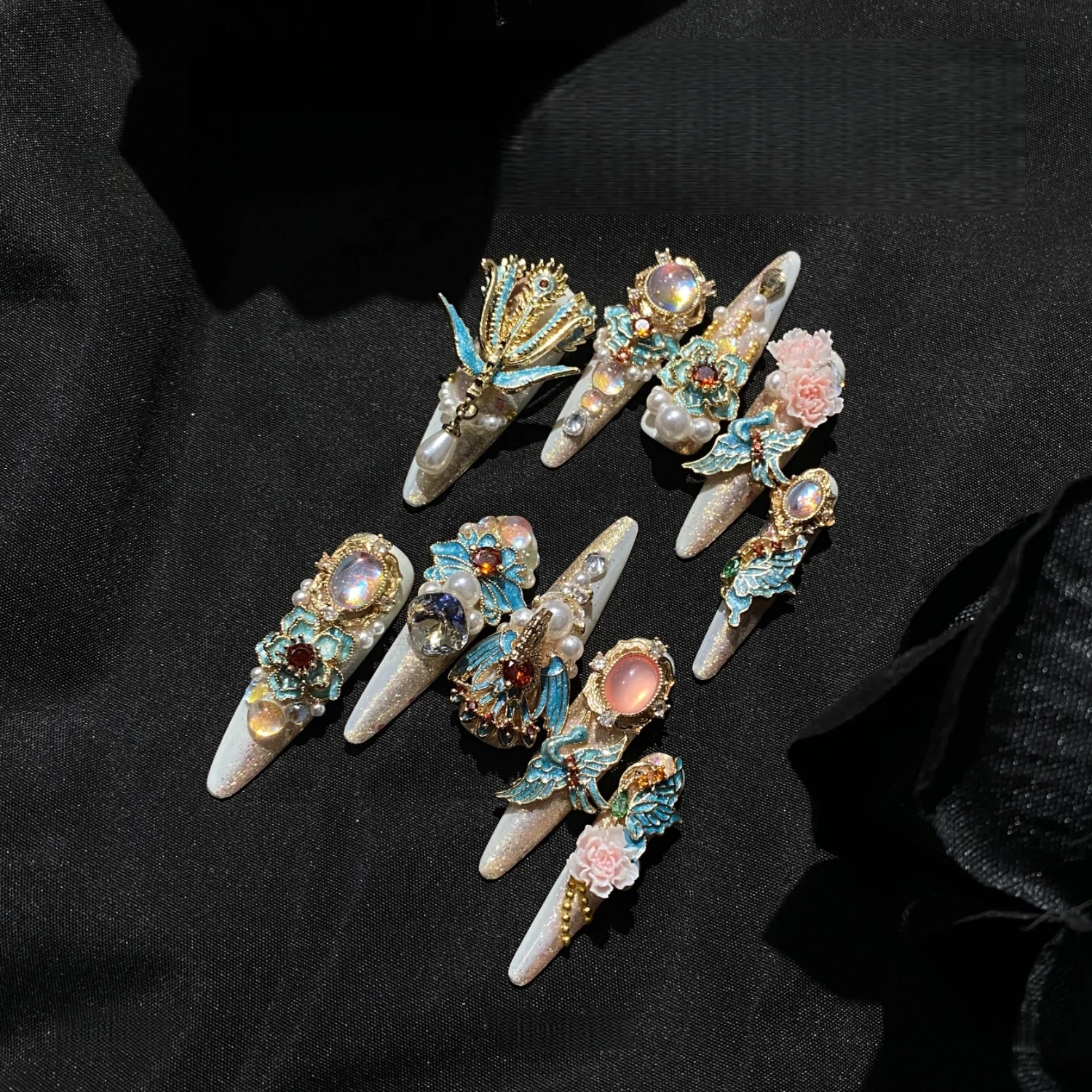 

10pcs Chinese Traditional Style Elegant Wedding Armor Pearl Pphoenix Press On Nails Handmade DIY Gradient Decorations Fake Nails