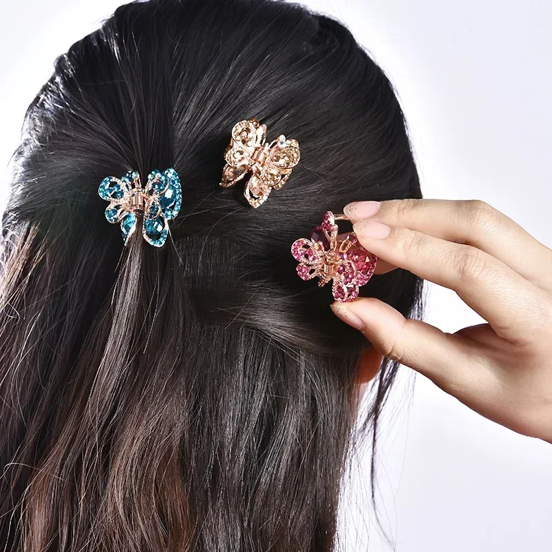 Motyl Rhinestone pazur do włosów mała elegancka szpilka do włosów brokatowa błyszcząca perła chwyta metalowa spinka do włosów dla kobiet dziewczynki słodkie akcesoria