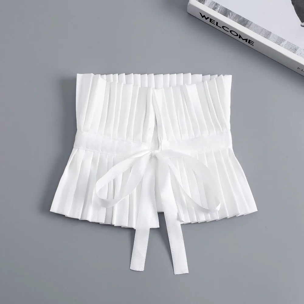 

Cameo Detachable Lace Collar Vintage Elegant Renaissance Collar Layered Victorian Costume Fake Collar Theatrical Performances