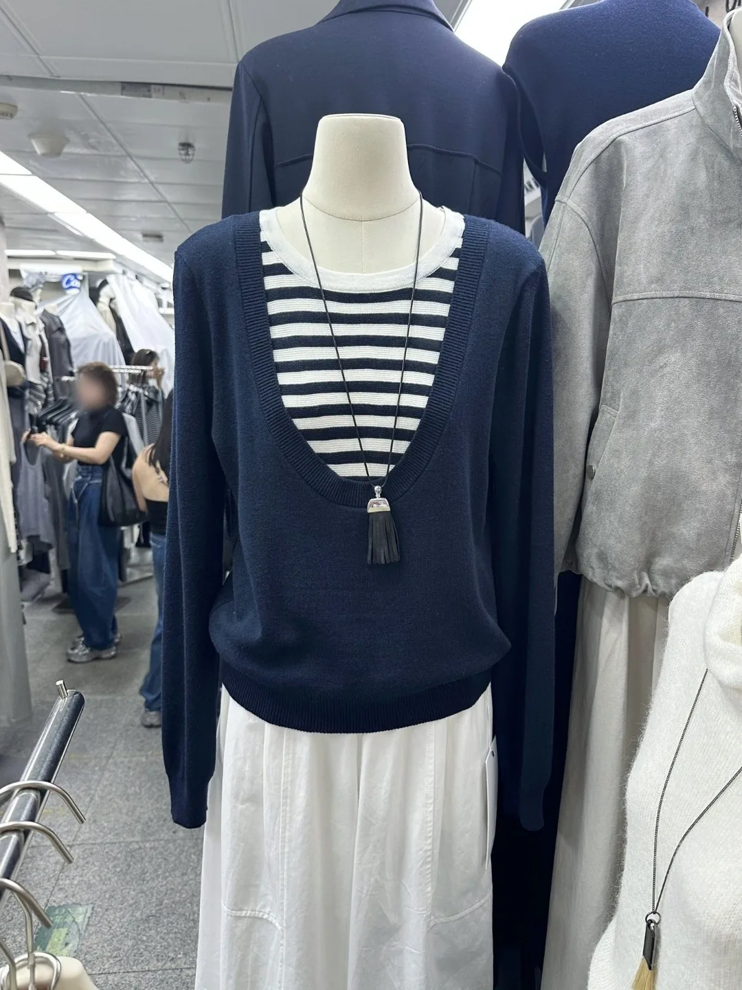 

Повседневный вязаный свитер в полоску с цветной блузкой, женский базовый слой, осенний новый свободный крой, круглый трикотаж Ne Long Sve