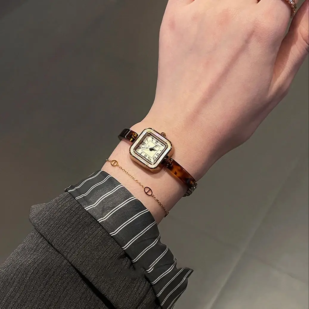 НОВЫЕ модные женские часы в стиле ретро с римскими цифрами и квадратным циферблатом, водонепроницаемые кварцевые женские часы, подарок