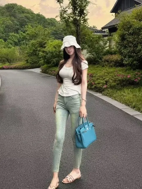 

Retro Waed Light Blue Embroidered Slim Fit Women's Jeans High Waist Cotton Stretch Denim Butt Lifting Tight Pencil Pants